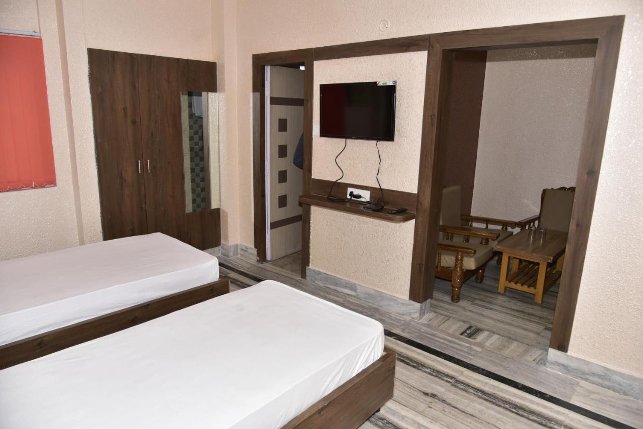 Hotel Royal Surya Gaya Exterior foto